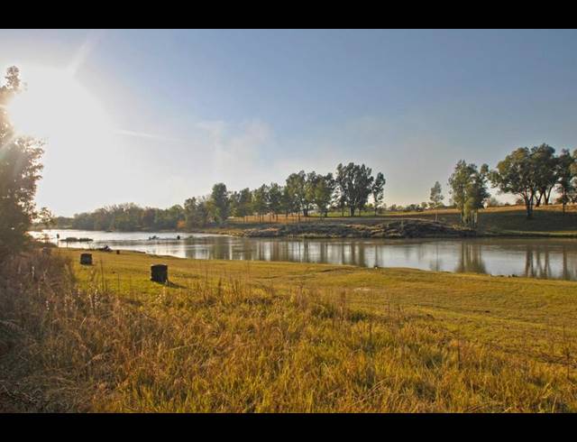 LAND FOR SALE IN VAAL RIVER